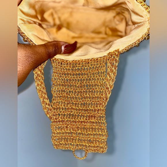 Vintage Woven Beaded Handbag in Yellow-Gold / Cute Accessory - Picture 5 of 6
